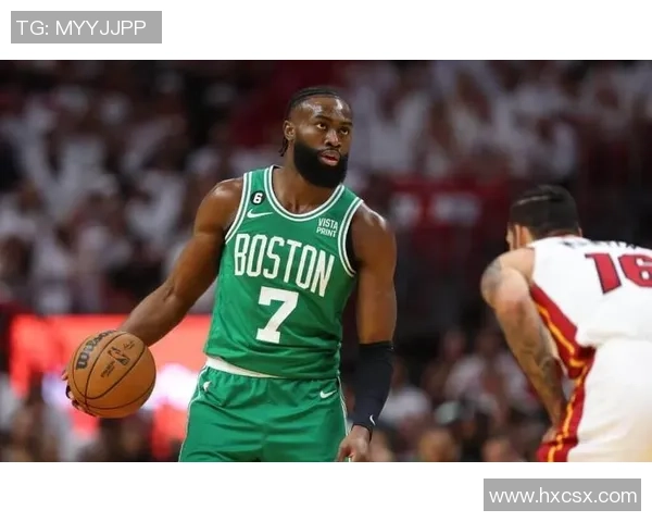 杰伦布朗在NBA赛季中的卓越表现与未来发展潜力分析 杰伦布朗在NBA赛季中的卓越表现与未来发展潜力分析